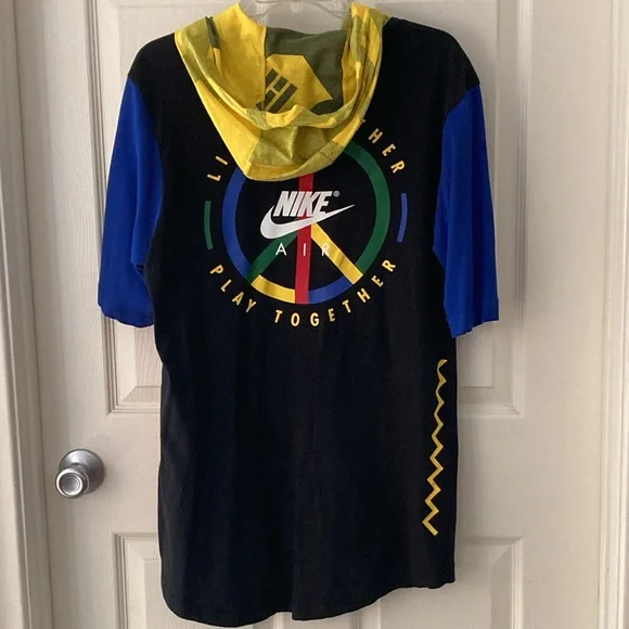 NIKE Hooded T Shirt The Nike Tee Size M Black Blue Yellow Red White Green - Picture 7 of 12